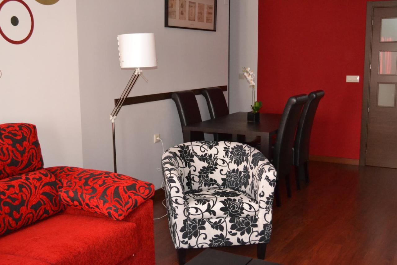 Apartamento Acueducto, Tres Dormitorios Y Parking Gratis Mérida Exteriör bild