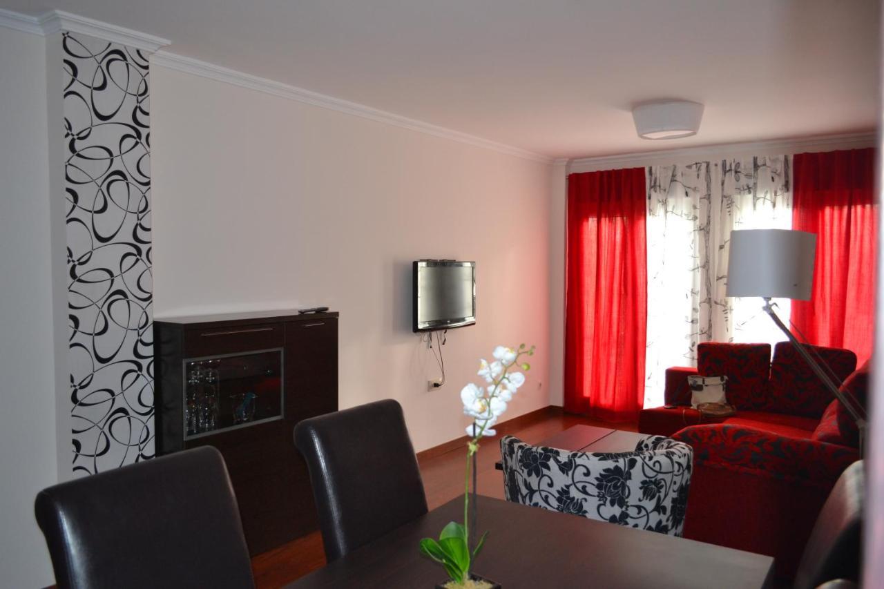 Apartamento Acueducto, Tres Dormitorios Y Parking Gratis Mérida Exteriör bild