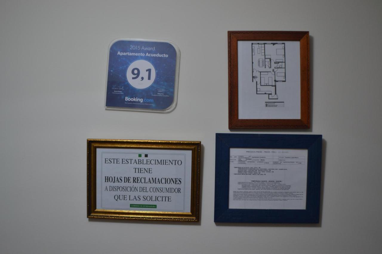 Apartamento Acueducto, Tres Dormitorios Y Parking Gratis Mérida Exteriör bild