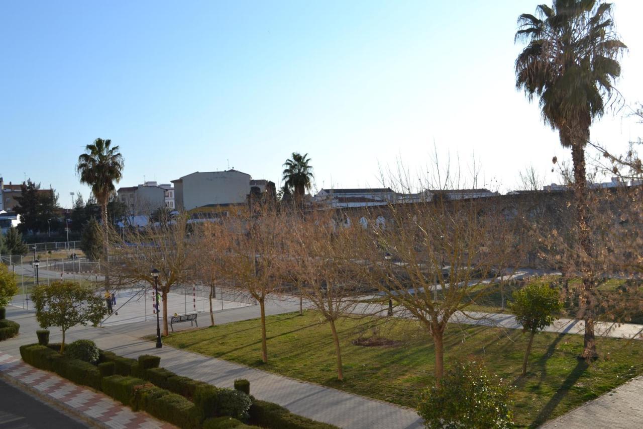 Apartamento Acueducto, Tres Dormitorios Y Parking Gratis Mérida Exteriör bild